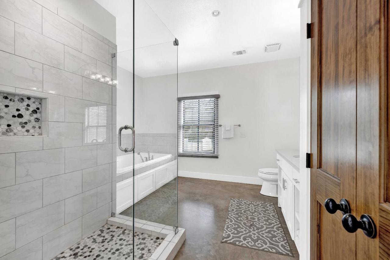 Schubert Inn Cottage - Pool - Walk To Main St Φρέντερικσμπεργκ Εξωτερικό φωτογραφία